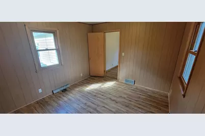 1014 Saint Peter Avenue, Albert Lea, MN 56007 - Photo 10