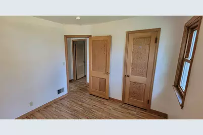 1014 Saint Peter Avenue, Albert Lea, MN 56007 - Photo 12