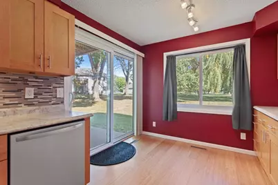 4334 Evergreen Drive, Vadnais Heights, MN 55127 - Photo 12