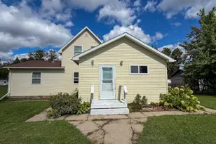 356 Oak St, Gonvick, MN 56644 - Photo 2