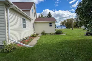 356 Oak St, Gonvick, MN 56644 - Photo 4