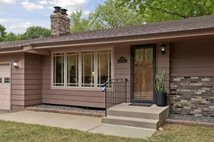 18910 Harrogate Dr, Eden Prairie, MN 55346 - Photo 2