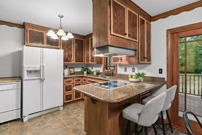 18910 Harrogate Drive, Eden Prairie, MN 55346 - Photo 12