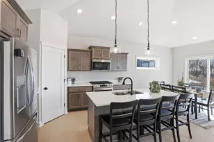 9653 Cedarwood Ct, Inver Grove Heights, MN 55076 - Photo 6