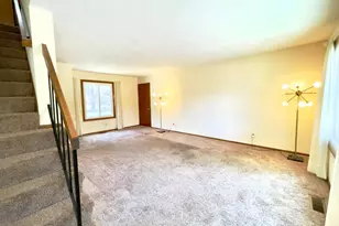 3235 Hamlet Dr, Woodbury, MN 55125 - Photo 4