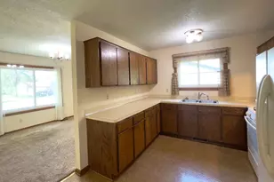 3235 Hamlet Dr, Woodbury, MN 55125 - Photo 12