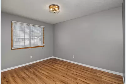 1944 Mockingbird Avenue, Shakopee, MN 55379 - Photo 24