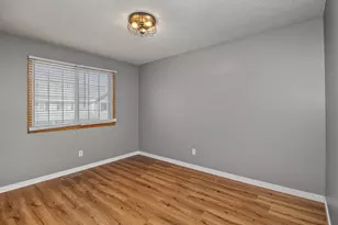 1944 Mockingbird Ave, Shakopee, MN 55379 - Photo 24