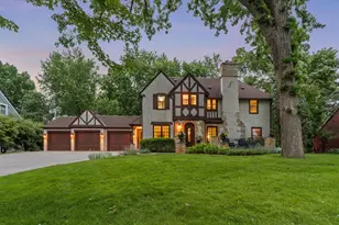 249 Hawthorne Rd, Hopkins, MN 55343 - Photo 2