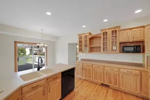 1470 River Shore Dr, Hastings, MN 55033 - Photo 12