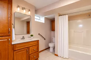 2025 Field Ave, Saint Paul, MN 55116 - Photo 22