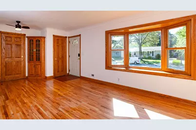 2025 Field Avenue, Saint Paul, MN 55116 - Photo 16