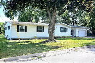 4618 W 5th St, Winona, MN 55987 - Photo 1