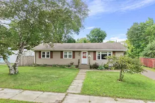 135 Davis Street S, Cambridge, MN 55008 - Photo 4