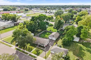 135 Davis Street S, Cambridge, MN 55008 - Photo 2