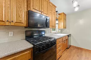 135 Davis Street S, Cambridge, MN 55008 - Photo 18