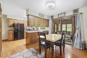 9235 Hyland Creek Rd, Bloomington, MN 55437 - Photo 16