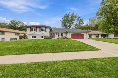 9235 Hyland Creek Road, Bloomington, MN 55437 - Photo 2