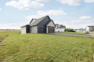 470 Sea Wing Blvd, Prescott, WI 54021 - Photo 4