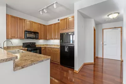 3110 N Chestnut Street #301, Chaska, MN 55318 - Photo 6