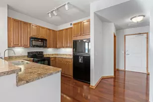 3110 N Chestnut St, Chaska, MN 55318 - Photo 6