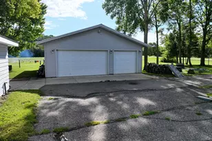 4895 NW 21st Ave, Medford, MN 55049 - Photo 4
