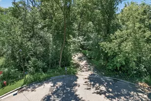13707 Green Briar Dr, Minnetonka, MN 55305 - Photo 6