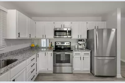 970 Redwing Court, Chanhassen, MN 55317 - Photo 6