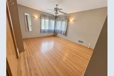 1894 Minnehaha Avenue E, Saint Paul, MN 55119 - Photo 8
