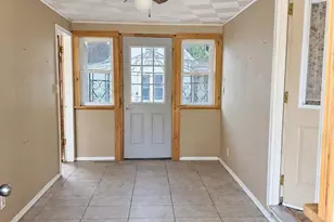 1894 Minnehaha Ave E, Saint Paul, MN 55119 - Photo 2