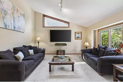 8746 Highwood Way, Apple Valley, MN 55124 - Photo 4