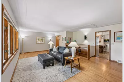 15509 Holdridge Road E, Wayzata, MN 55391 - Photo 12