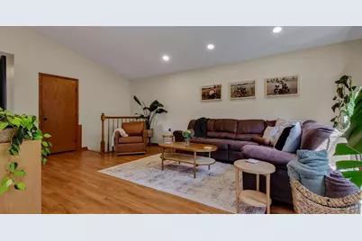3309 S Pointe Court, Eau Claire, WI 54701 - Photo 4