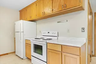 6193 49th St N, Oakdale, MN 55128 - Photo 10