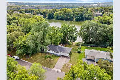 4609 Terracewood Drive, Bloomington, MN 55437 - Photo 32