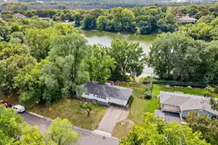 4609 Terracewood Dr, Bloomington, MN 55437 - Photo 32