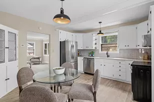 1394 Mackubin St, Saint Paul, MN 55117 - Photo 2