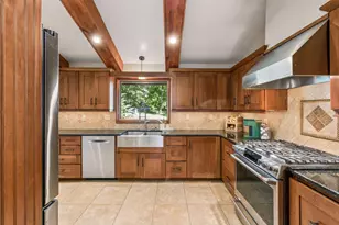 6521 Leesborough Ave, Eden Prairie, MN 55346 - Photo 12