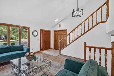 2633 Nightingale Court, Chaska, MN 55318 - Photo 6
