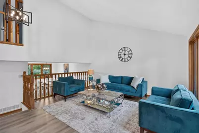 2633 Nightingale Court, Chaska, MN 55318 - Photo 4