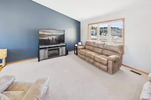24605 140th St NW, Zimmerman, MN 55398 - Photo 6