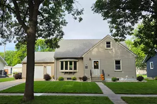 3042 Pine Ave, Slayton, MN 56172 - Photo 1