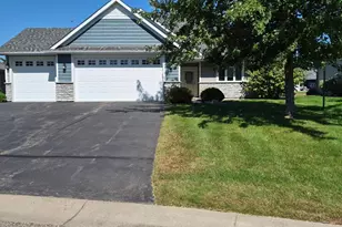 25423 Heims Lk Cir, Wyoming, MN 55092 - Photo 1