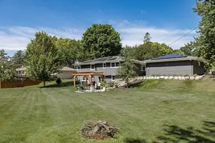 13301 Windyhill Rd, Minnetonka, MN 55305 - Photo 22