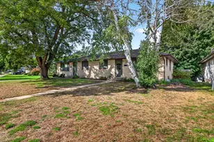 849 11 1/2 Street SW, Rochester, MN 55902 - Photo 2