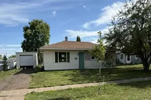 47 Edwards Dr, Silver Bay, MN 55614 - Photo 1