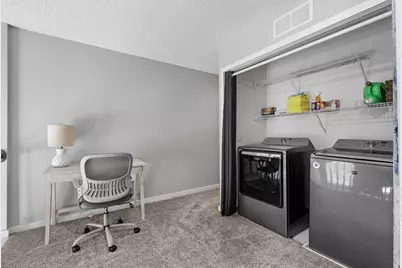 2836 Coach Court, Chanhassen, MN 55317 - Photo 24