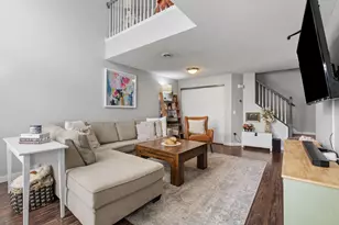 2836 Coach Ct, Chanhassen, MN 55317 - Photo 10