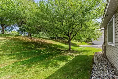 2836 Coach Court, Chanhassen, MN 55317 - Photo 6
