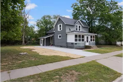 524 S Dakota Avenue, New Richmond, WI 54017 - Photo 2